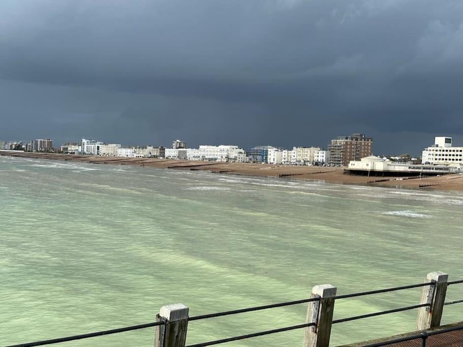 House By The Sea, Worthing Villa Exterior foto